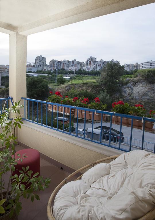 Apartment Sunny Yellow - With Balcony And Parking Place, Split Room photo